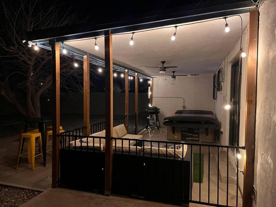 Casa Charleston-3br-2bath-hot Tub-pet Friendly-no Pet Fees! * Albuquerque