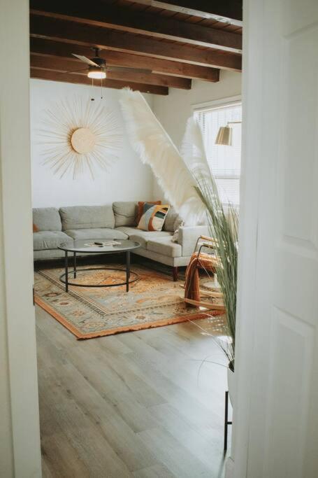 Casa Charleston-3br-2bath-hot Tub-pet Friendly-no Pet Fees! Holiday home Albuquerque
