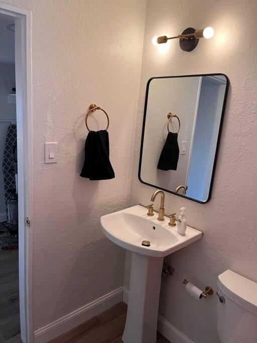 Holiday home Casa Charleston-3br-2bath-hot Tub-pet Friendly-no Pet Fees! Albuquerque