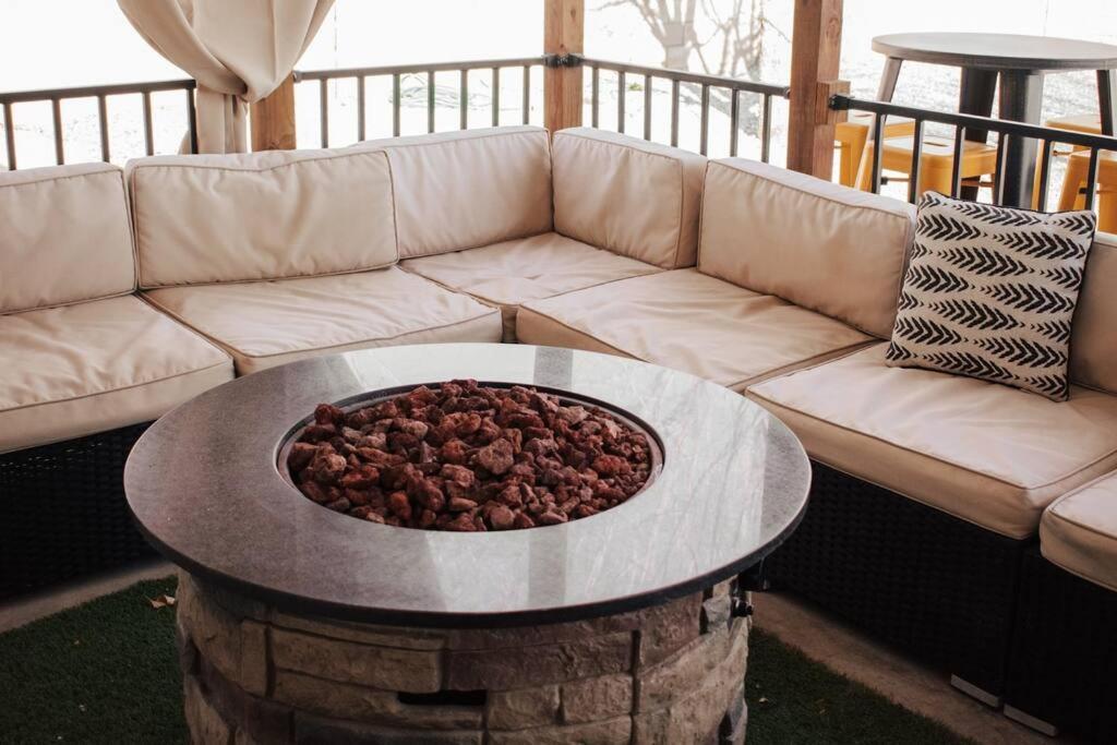 Casa Charleston-3br-2bath-hot Tub-pet Friendly-no Pet Fees! * Albuquerque